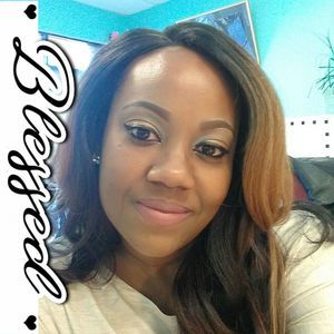 Meet your Posher, Amaryllis